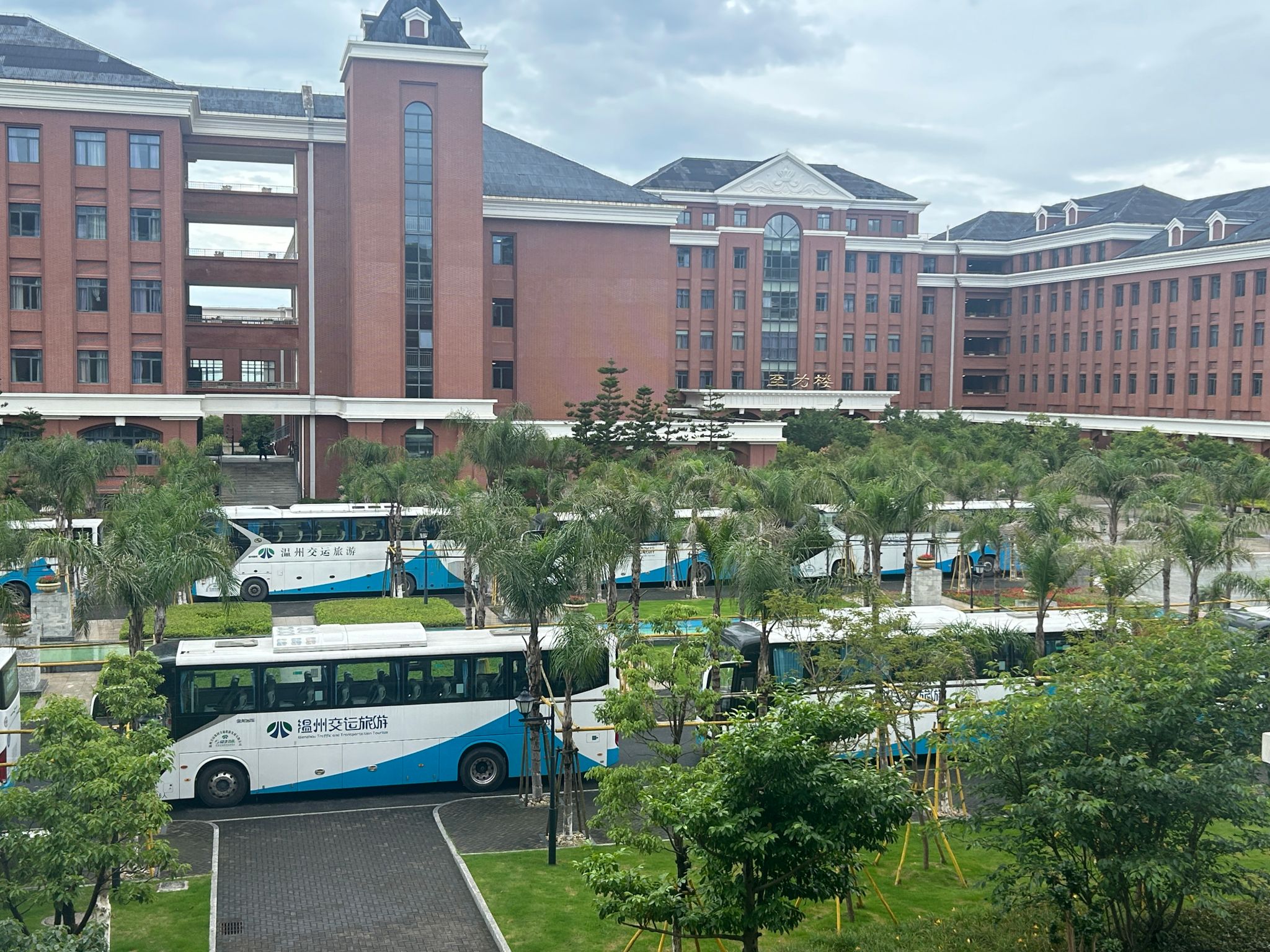 必赢76net线路滨海校区顺利开展全国老员工英语等级考试